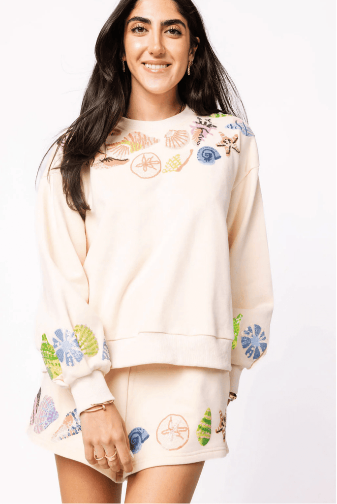 Beige Shell Trim SweatshirtHeartland Retail ItemsQueen of SparklesThe Printed Peach Savannah