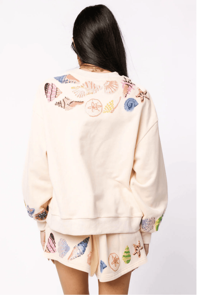 Beige Shell Trim SweatshirtHeartland Retail ItemsQueen of SparklesThe Printed Peach Savannah