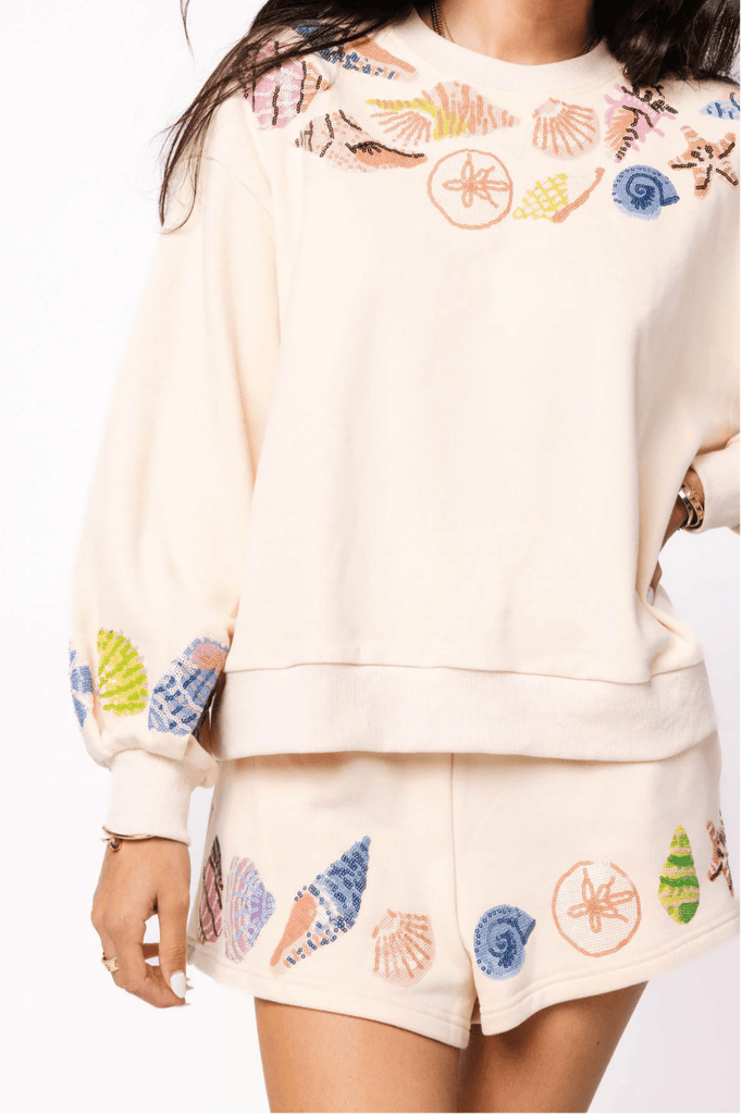 Beige Shell Trim SweatshirtHeartland Retail ItemsQueen of SparklesThe Printed Peach Savannah