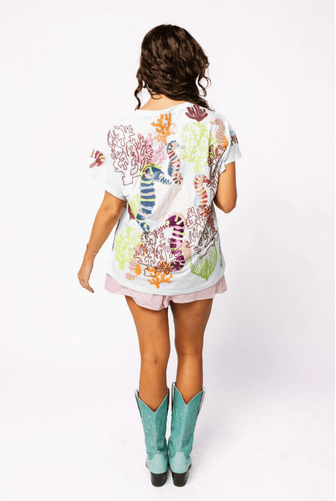Light Blue Multi Coral & Seahorse TeeHeartland Retail ItemsQueen of SparklesThe Printed Peach Savannah
