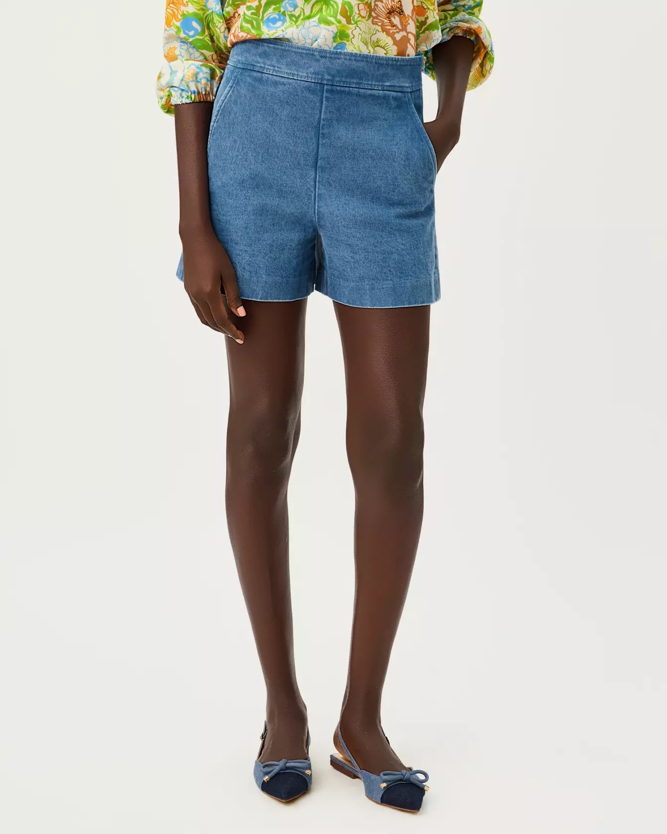 4" Sarissa Stretch Denim ShortLILLY PULITZERThe Printed Peach Savannah