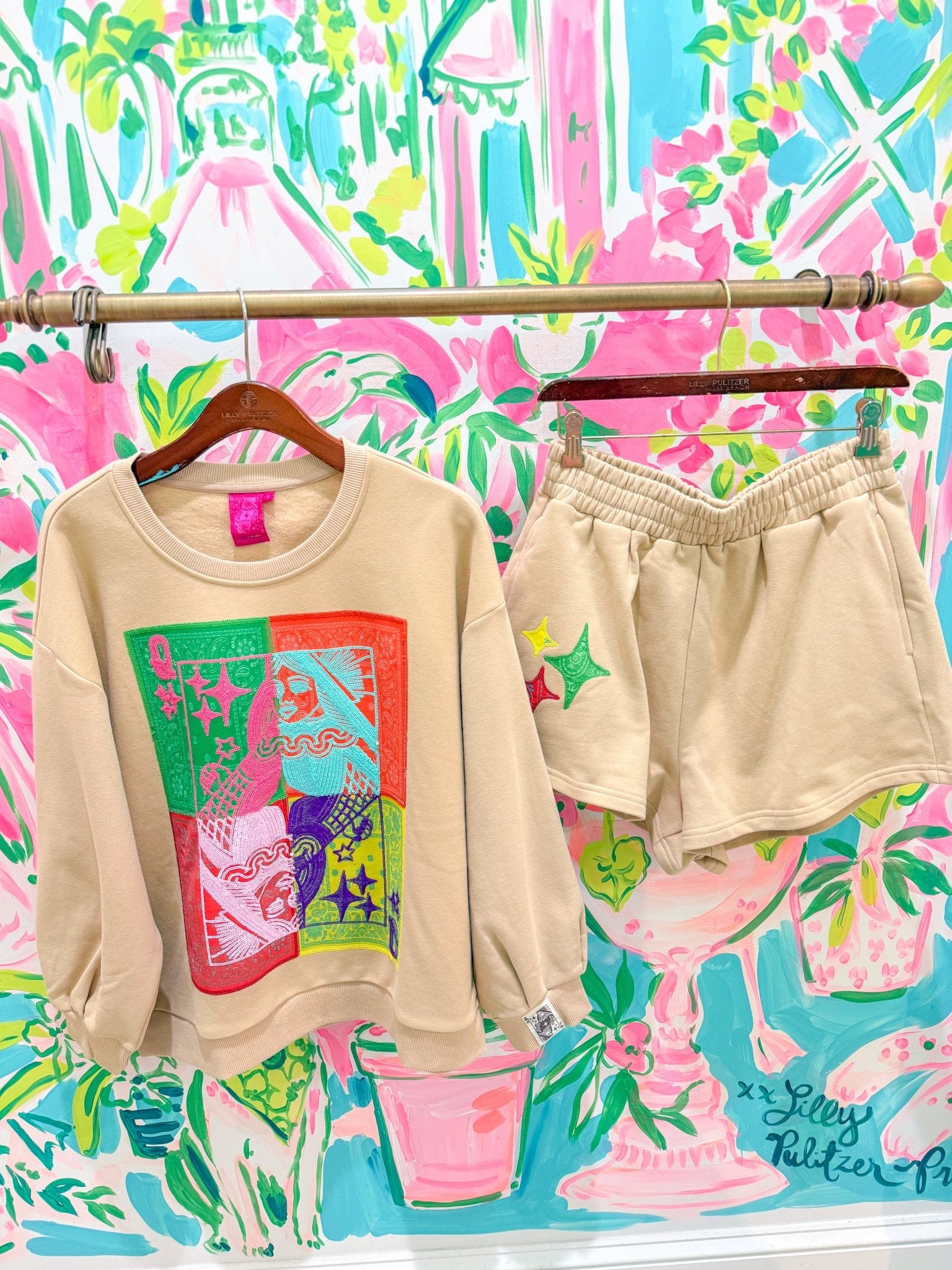 Beige Colorblock Bandana QOS Card Logo ShortQueen of SparklesThe Printed Peach Savannah