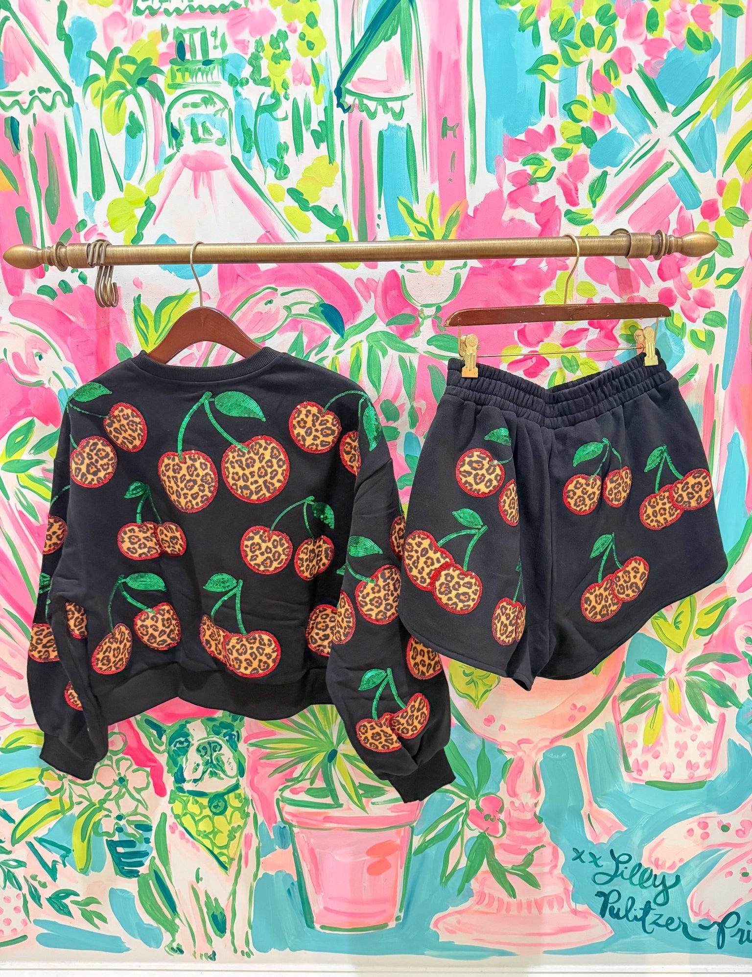 Black Leopard Cherry ShortQueen of SparklesThe Printed Peach Savannah