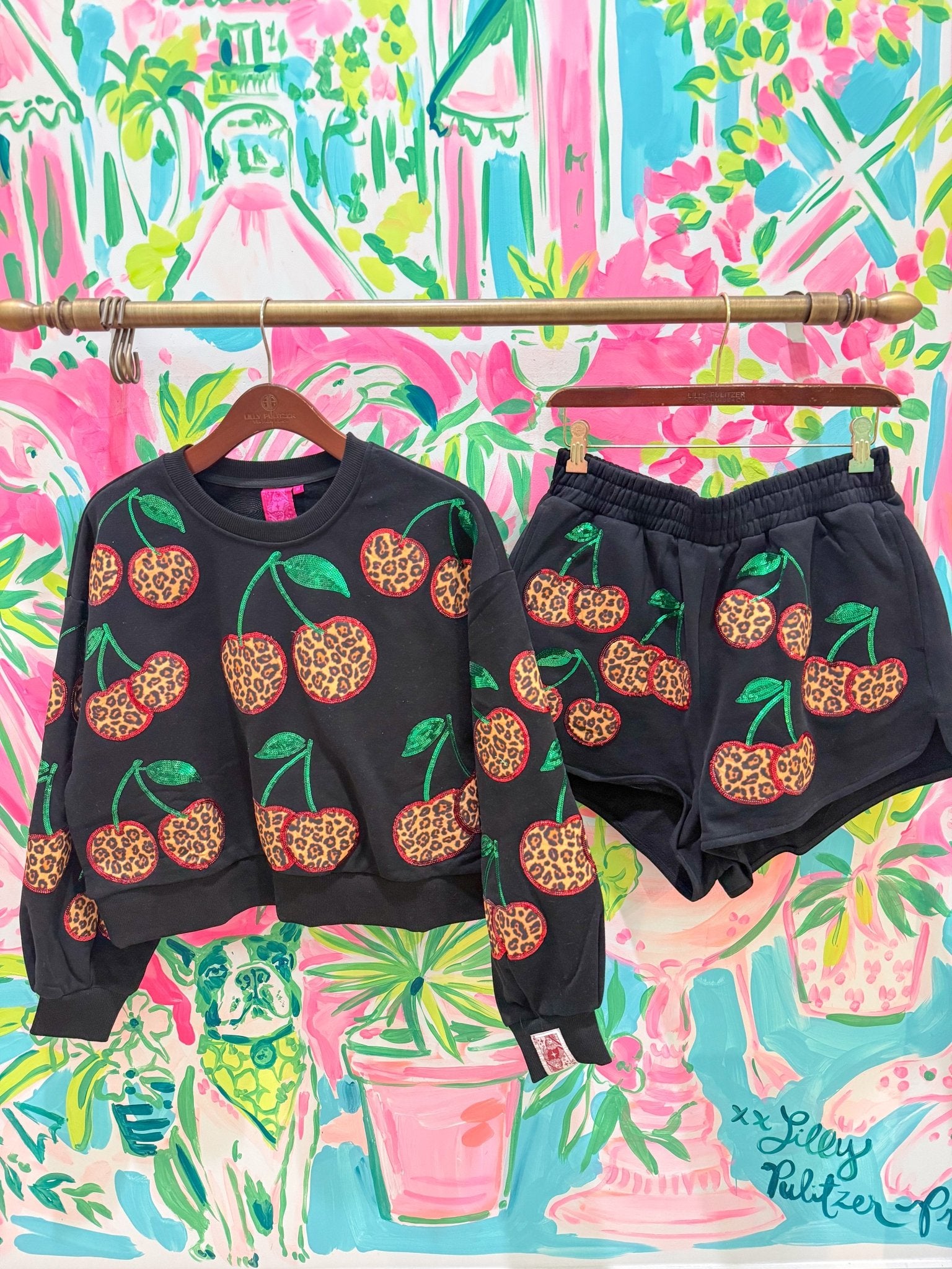 Black Leopard Cherry ShortQueen of SparklesThe Printed Peach Savannah