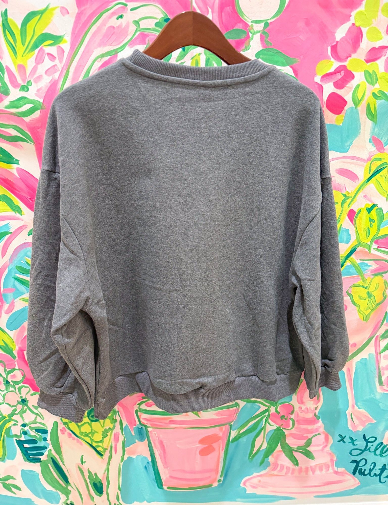 Charcoal QOS NYC City Icon SweatshirtQueen of SparklesThe Printed Peach Savannah