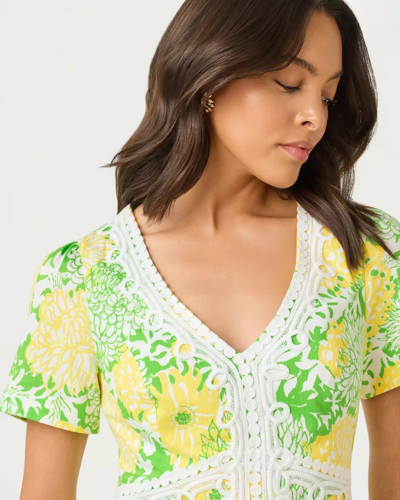Evita Short Sleeve Stretch ShiftLILLY PULITZERThe Printed Peach Savannah