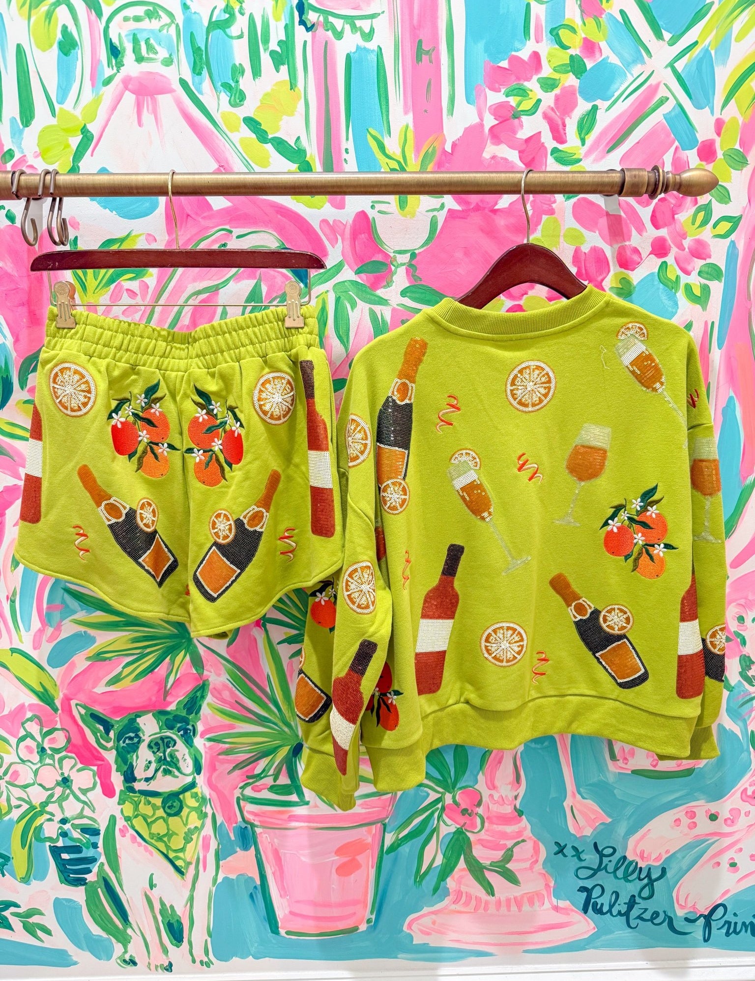 Green Mimosa Icon SweatshirtHeartland Retail ItemsQueen of SparklesThe Printed Peach Savannah