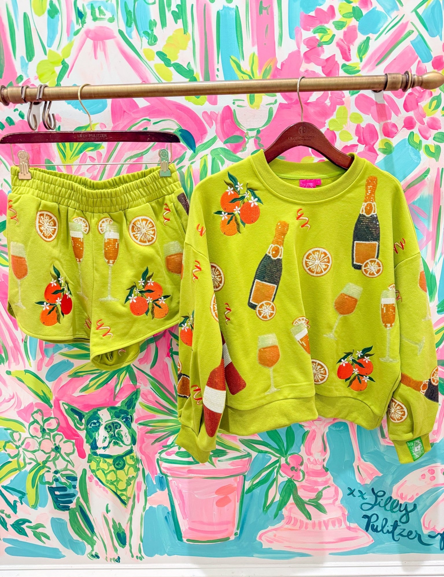Green Mimosa Icon SweatshirtHeartland Retail ItemsQueen of SparklesThe Printed Peach Savannah