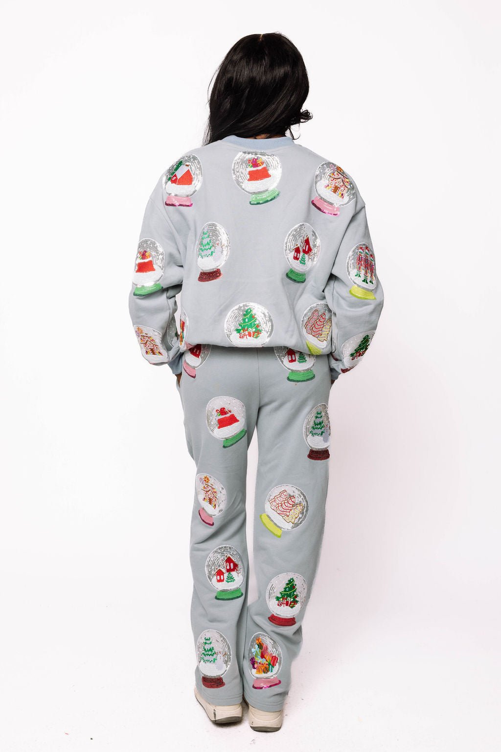 Grey Snowglobe SweatpantQueen of SparklesThe Printed Peach Savannah