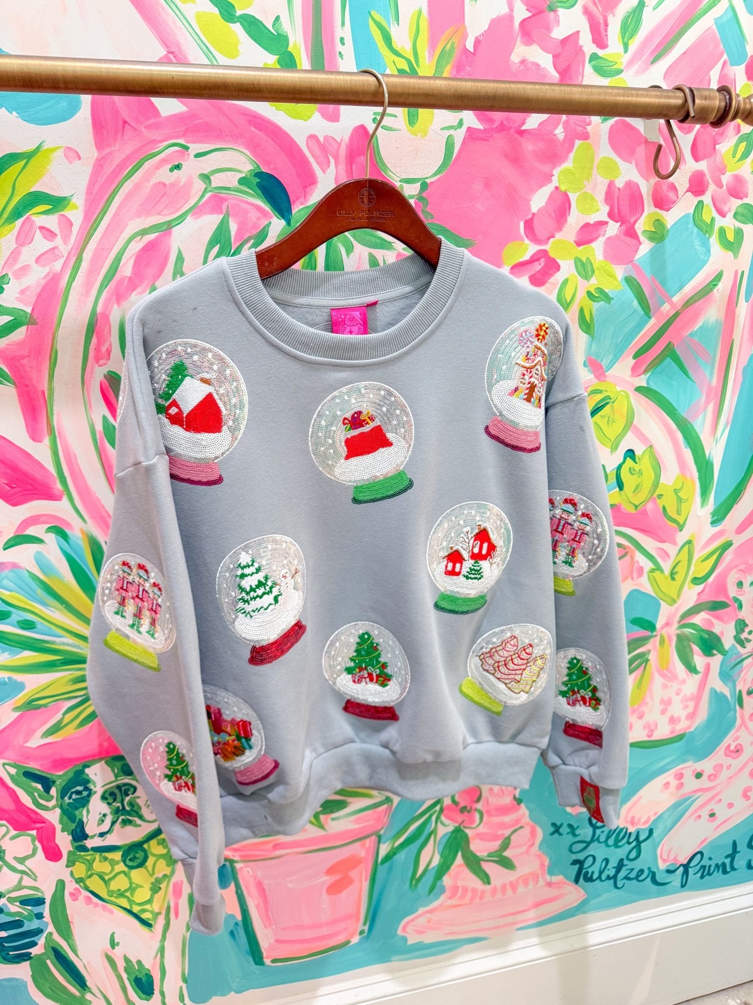 Grey Snowglobe SweatshirtQueen of SparklesThe Printed Peach Savannah