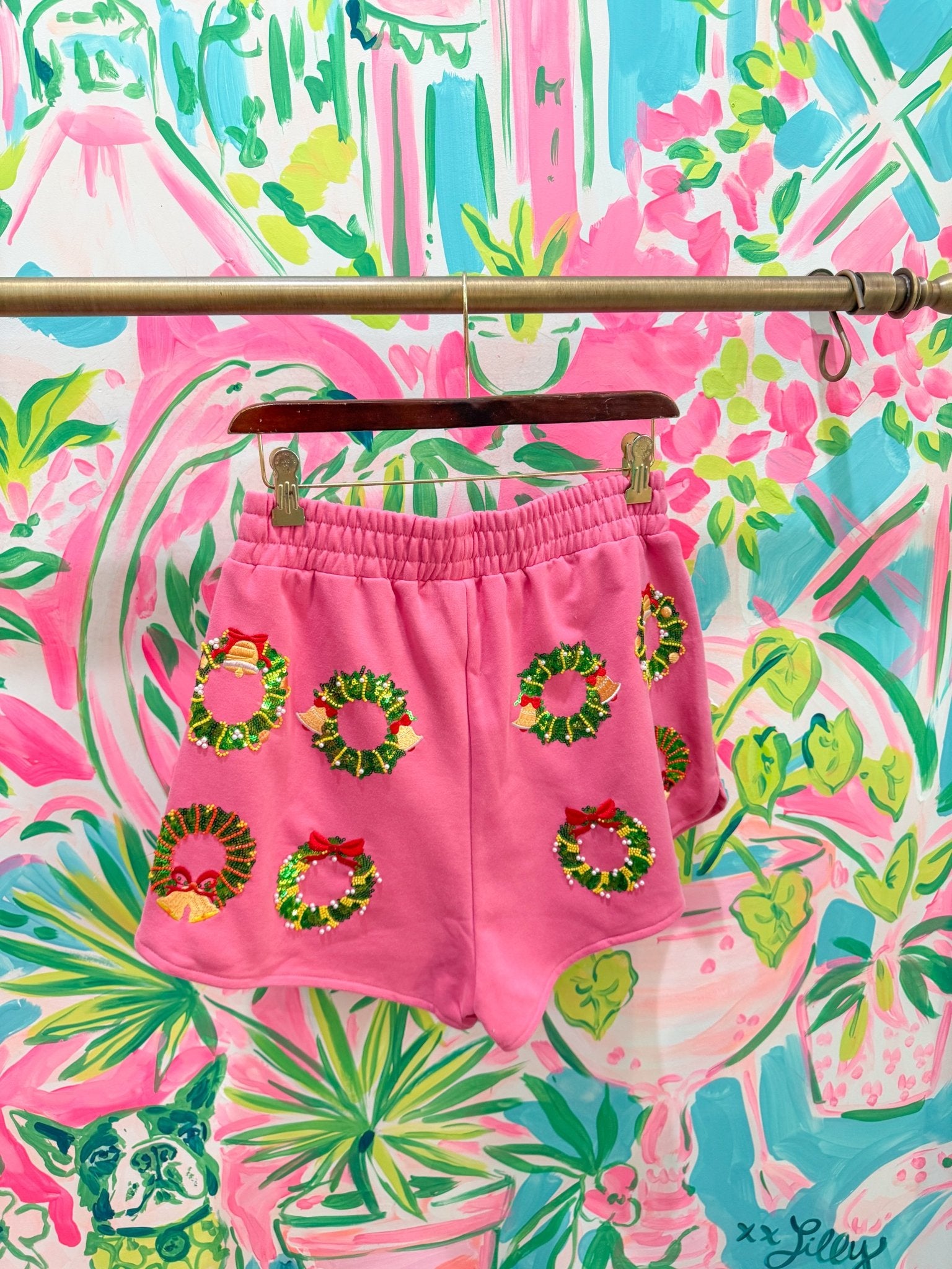 Hot Pink Multi Wreaths ShortQueen of SparklesThe Printed Peach Savannah