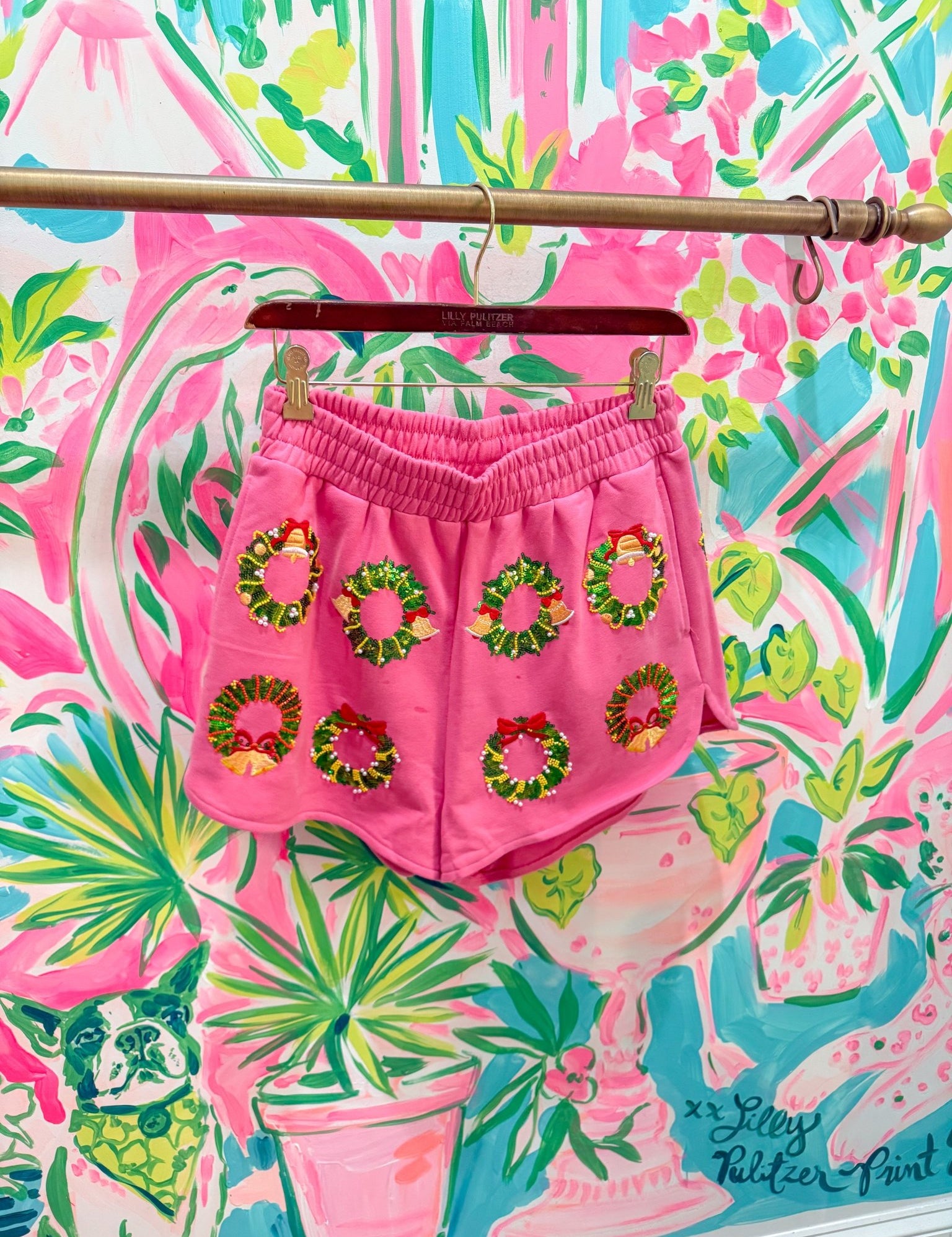 Hot Pink Multi Wreaths ShortQueen of SparklesThe Printed Peach Savannah