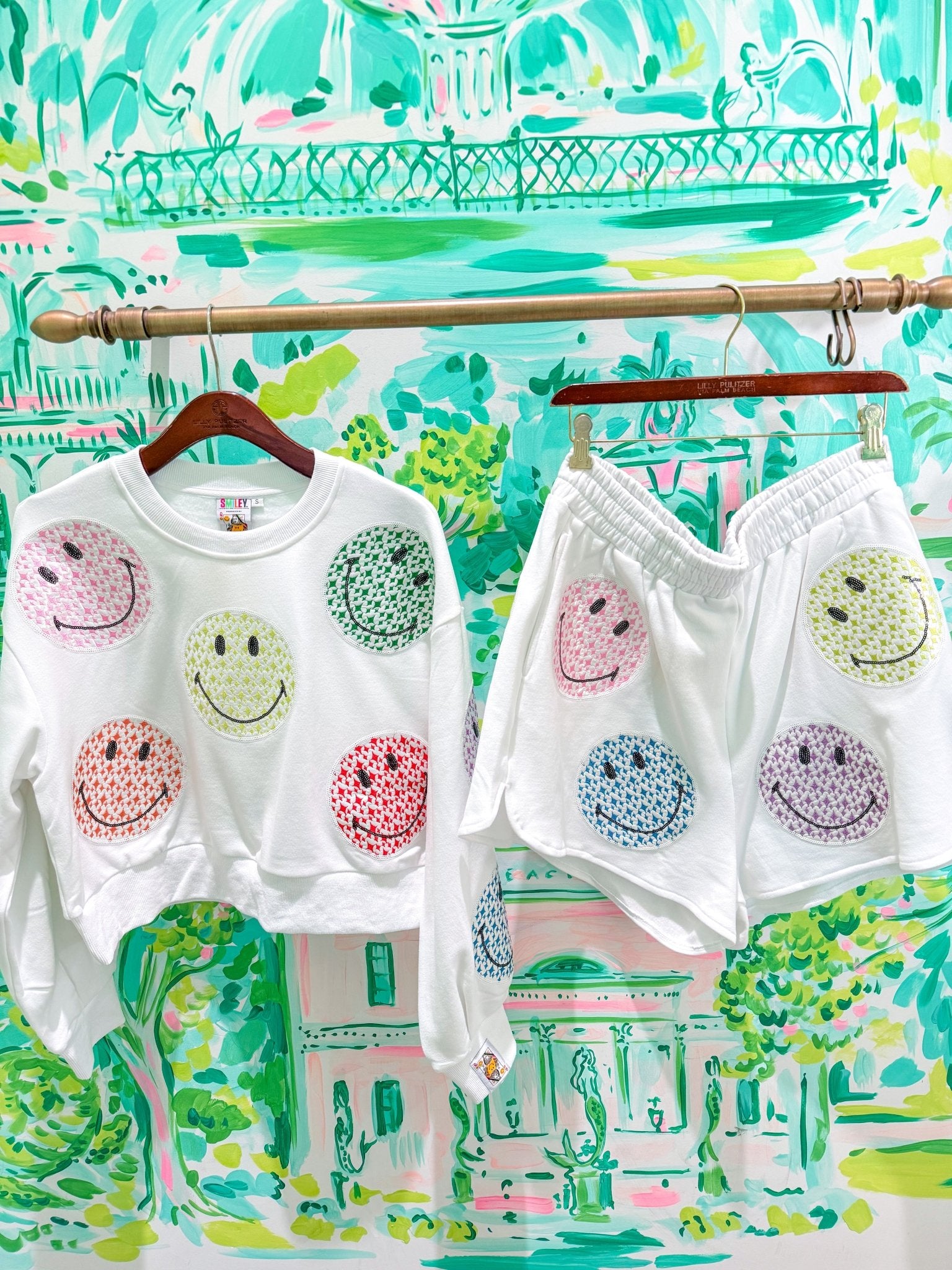 Licensed White Scattered Multi Smiley ShortQueen of SparklesThe Printed Peach Savannah