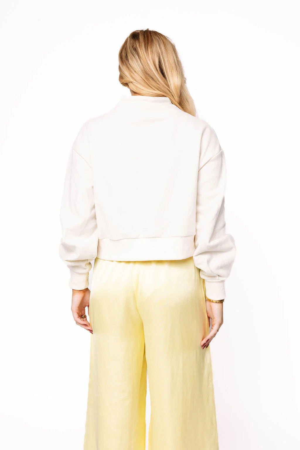 Light Beige 'New York' City Icon SweatshirtWomen - Tops - Sweatshirts & PopoversQueen of SparklesThe Printed Peach Savannah