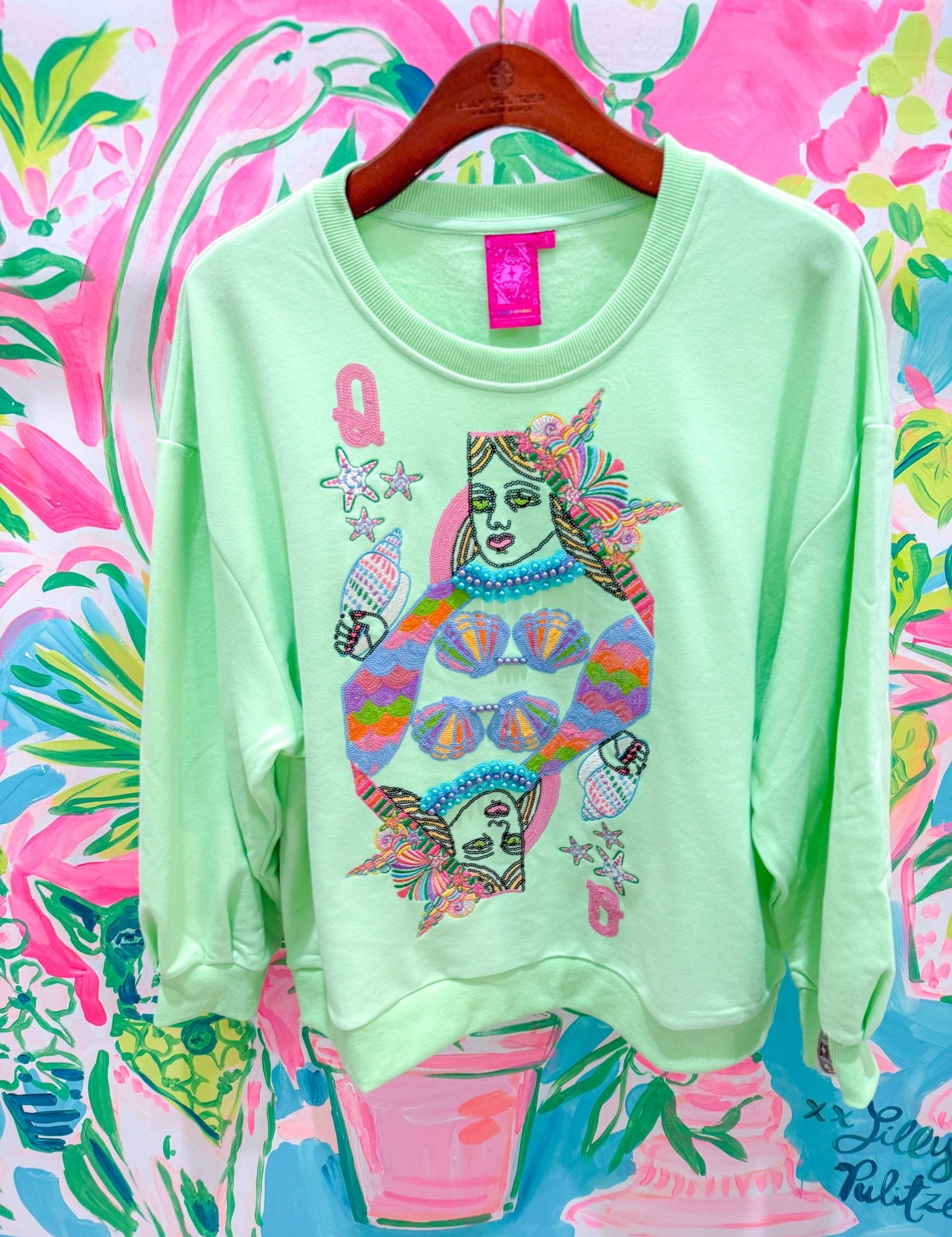 Light Green Queen of the Sea Card Logo SweatshirtQueen of SparklesThe Printed Peach Savannah