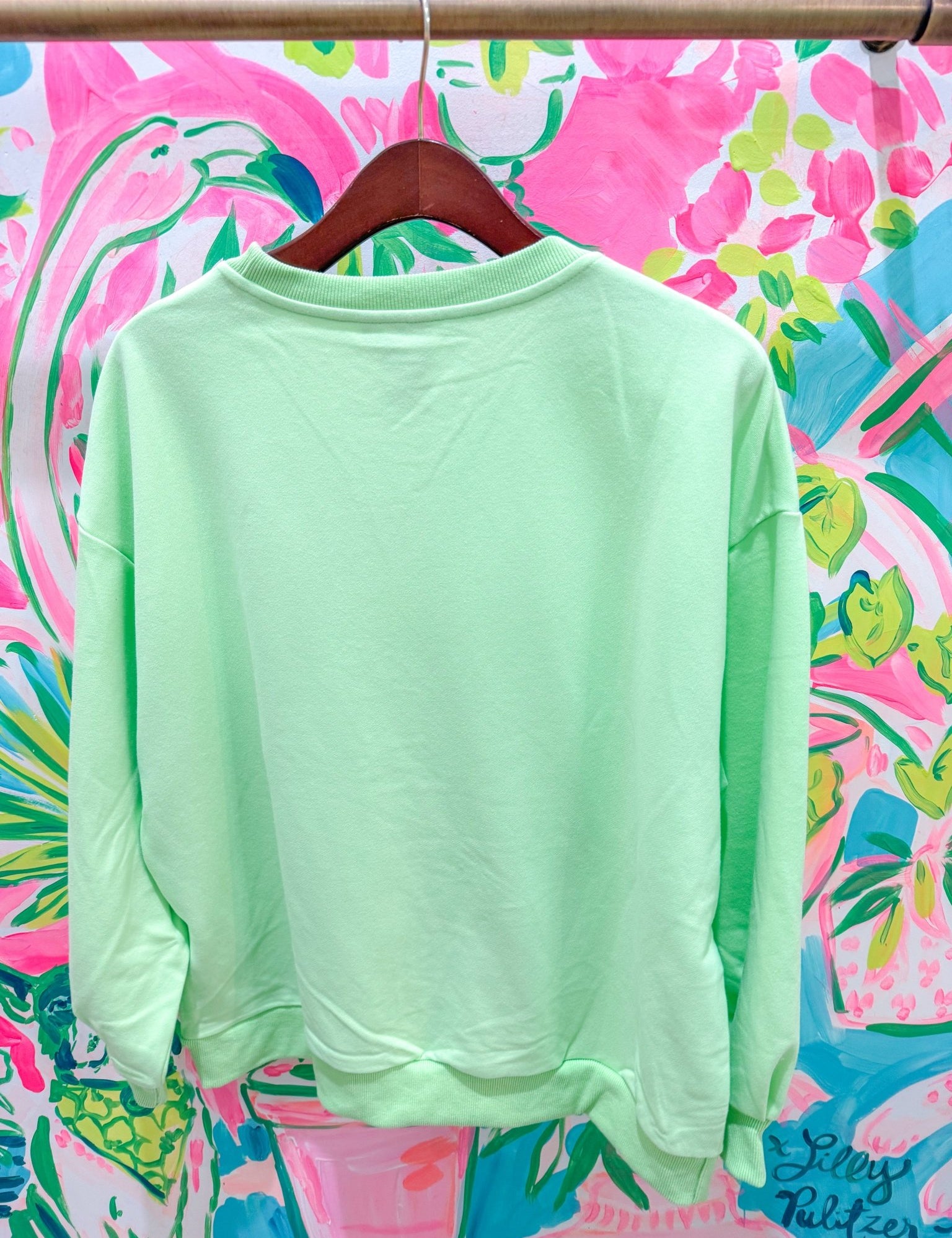 Light Green Queen of the Sea Card Logo SweatshirtQueen of SparklesThe Printed Peach Savannah