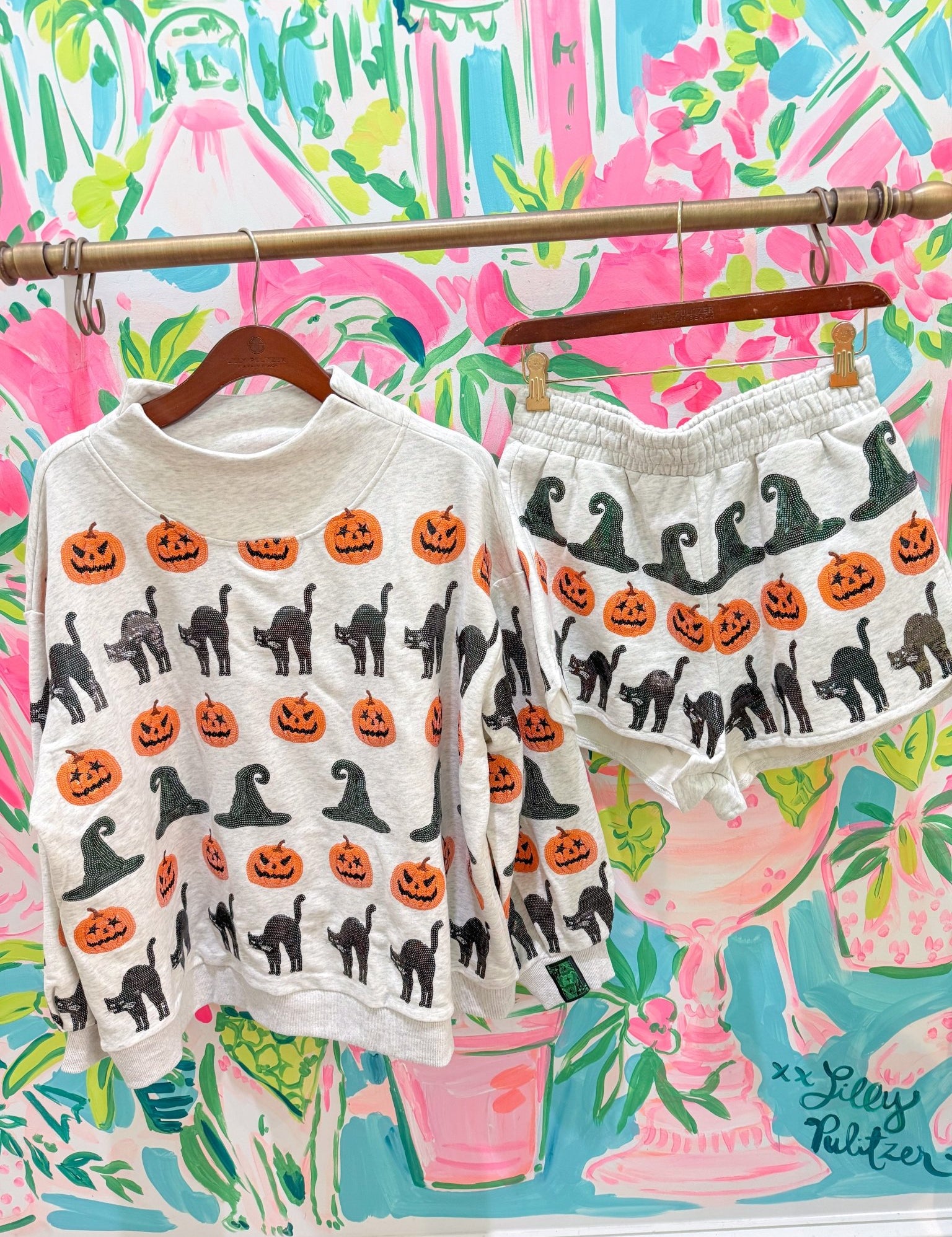 Light Grey Witch Hat, Pumpkin & Cat ShortQueen of SparklesThe Printed Peach Savannah