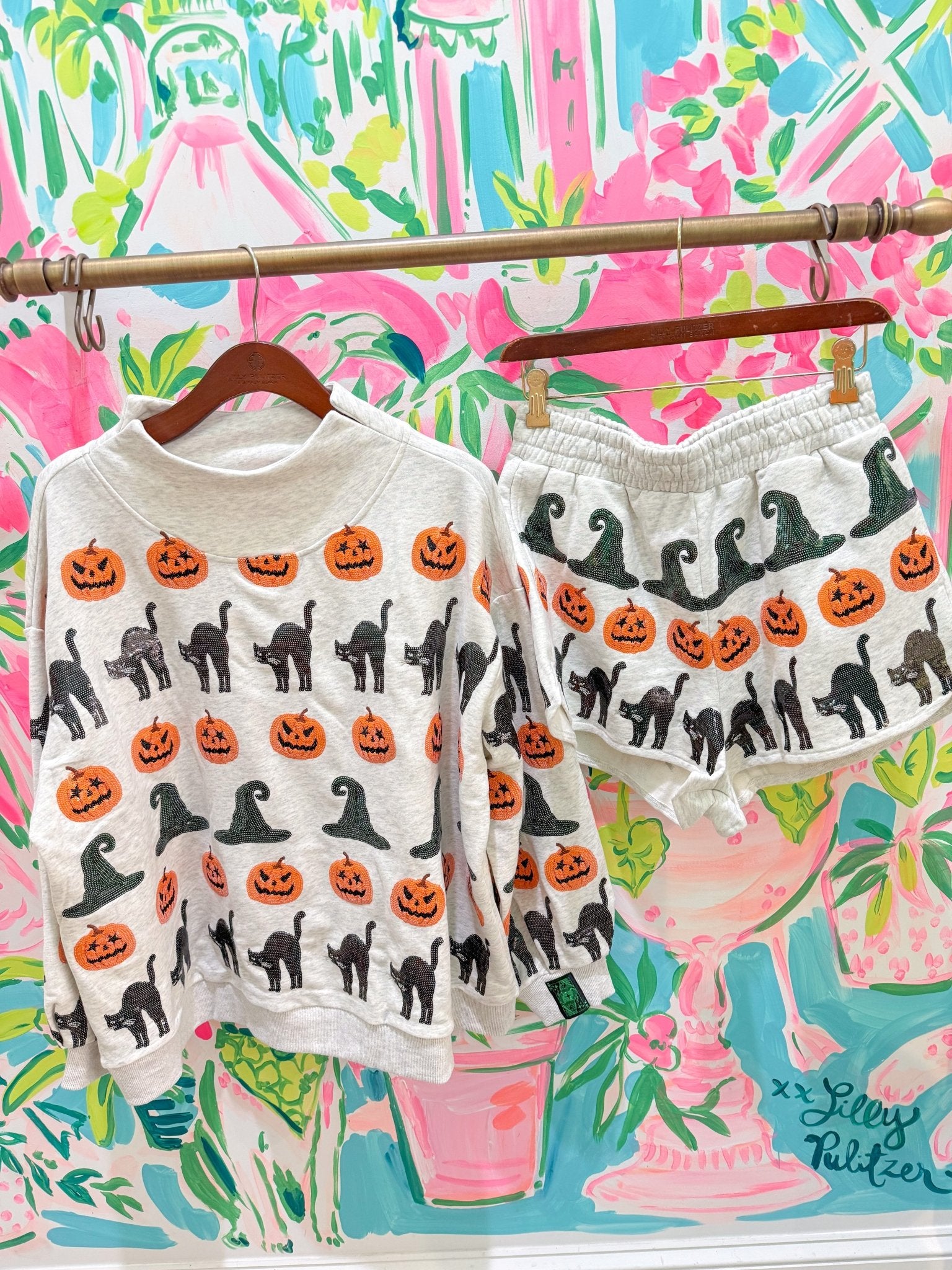 Light Grey Witch Hat, Pumpkin & Cat ShortQueen of SparklesThe Printed Peach Savannah