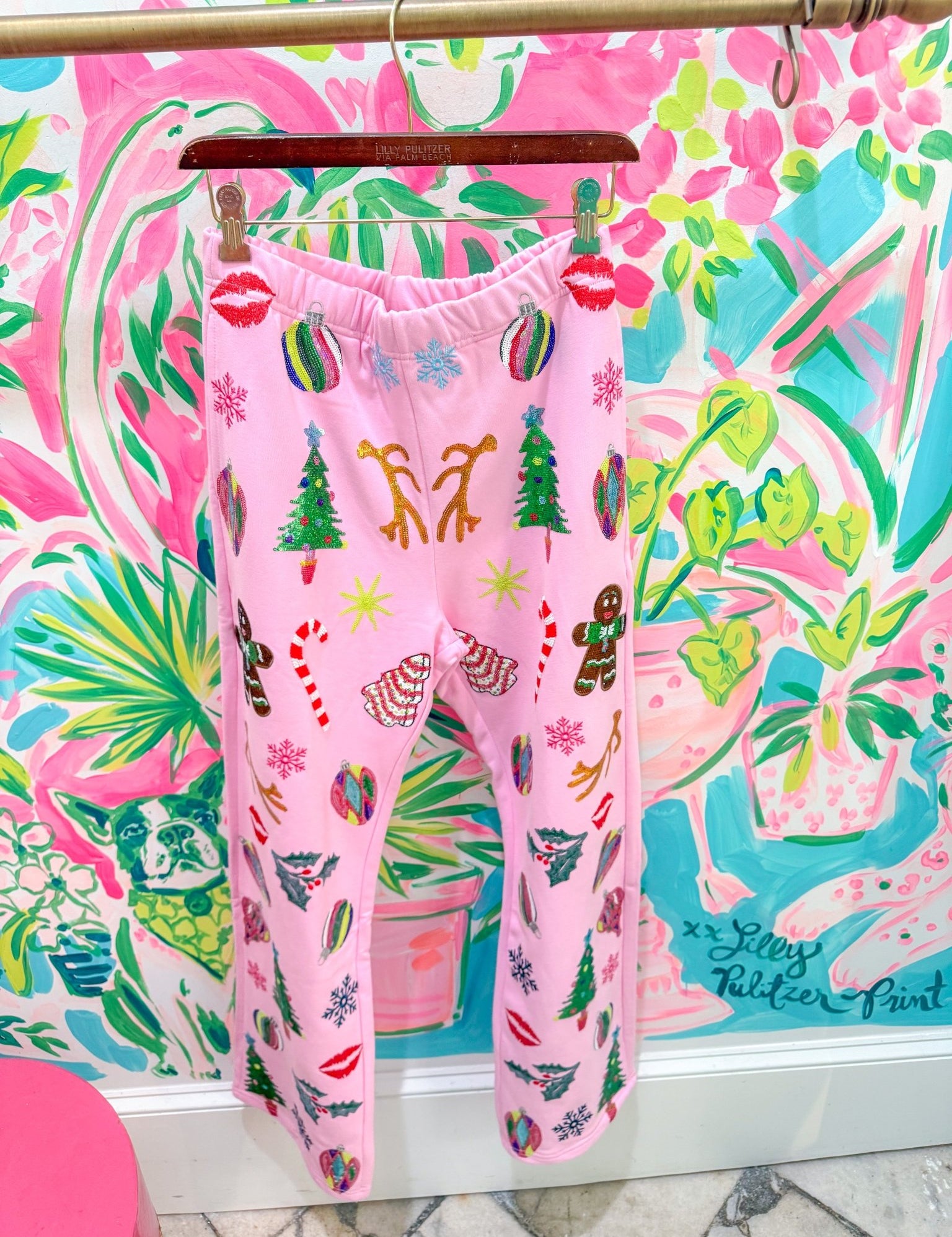 Light Pink Christmas Icons SweatpantQueen of SparklesThe Printed Peach Savannah