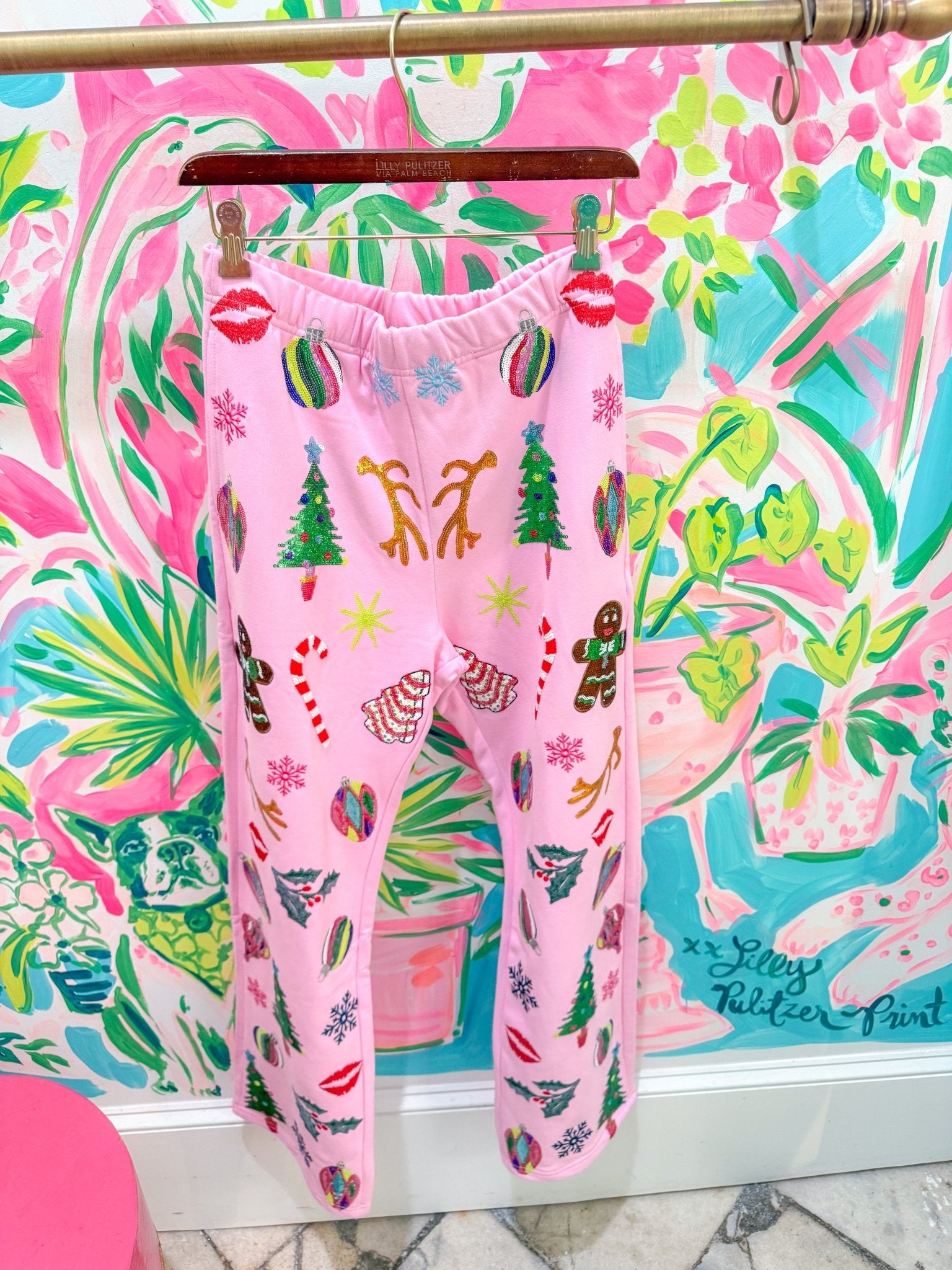 Light Pink Christmas Icons SweatpantQueen of SparklesThe Printed Peach Savannah