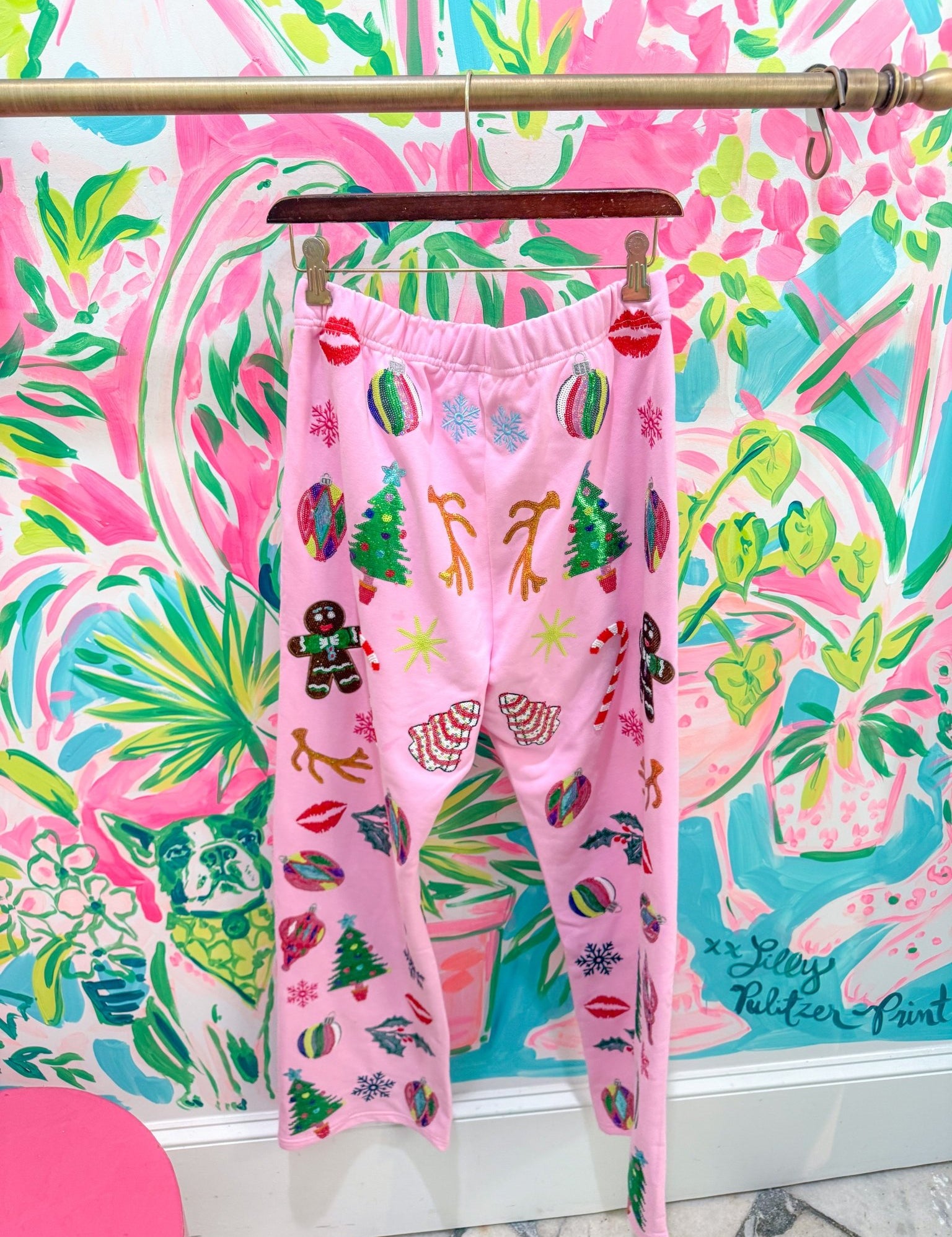 Light Pink Christmas Icons SweatpantQueen of SparklesThe Printed Peach Savannah