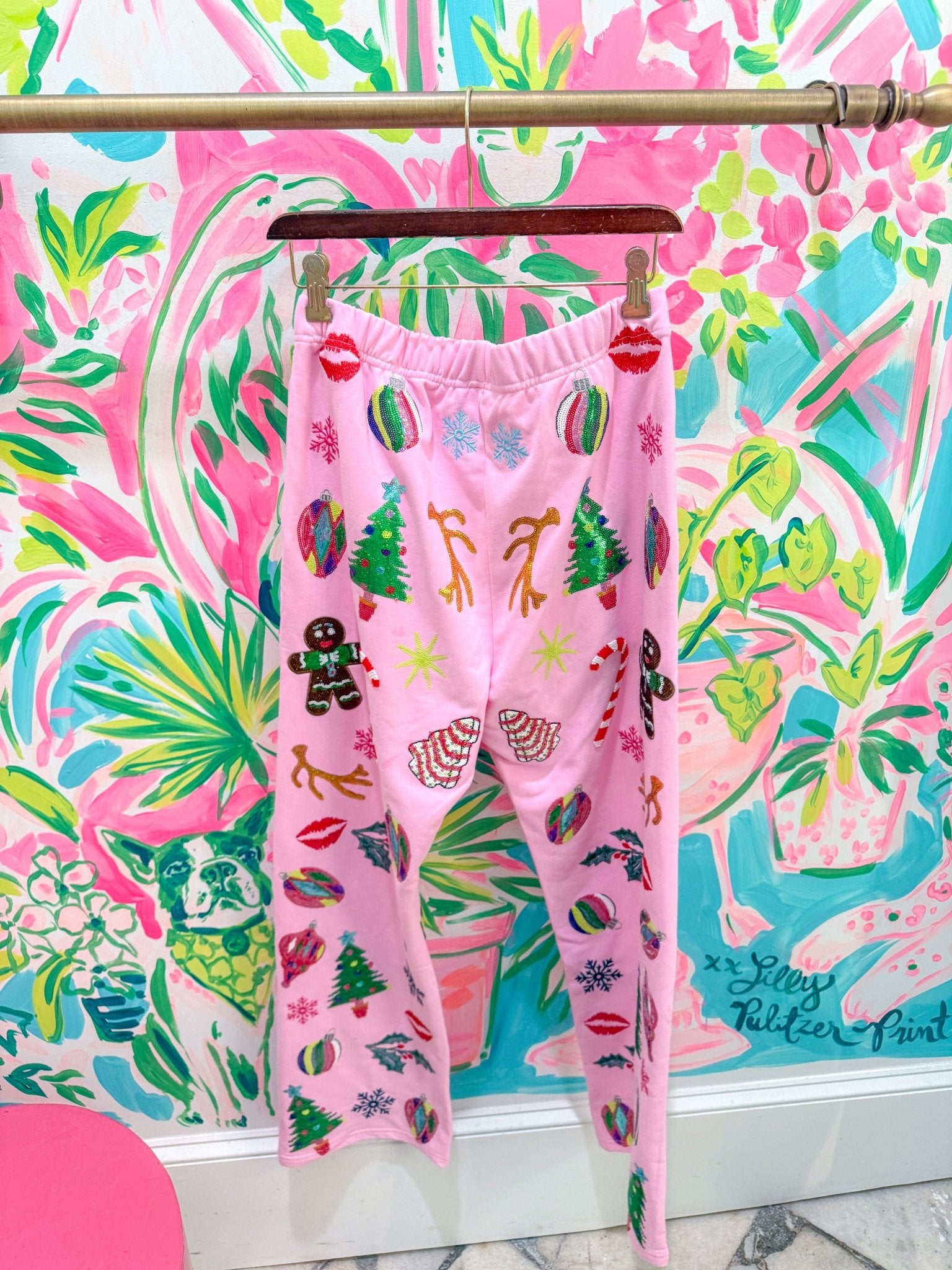 Light Pink Christmas Icons SweatpantQueen of SparklesThe Printed Peach Savannah