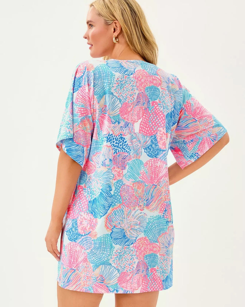 Malachi V - Neck Cover - UpHeartland Retail ItemsLILLY PULITZERThe Printed Peach Savannah