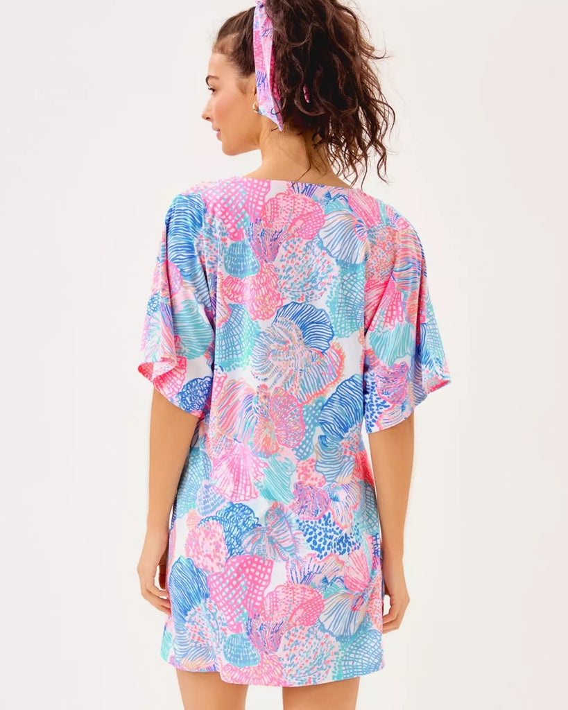 Malachi V - Neck Cover - UpHeartland Retail ItemsLILLY PULITZERThe Printed Peach Savannah