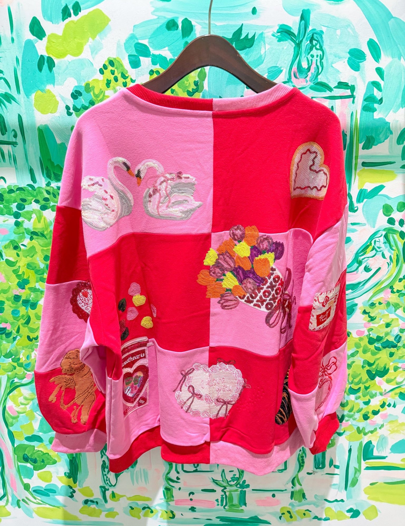 Red & Pink Checkered Valentines Icon SweatshirtQueen of SparklesThe Printed Peach Savannah