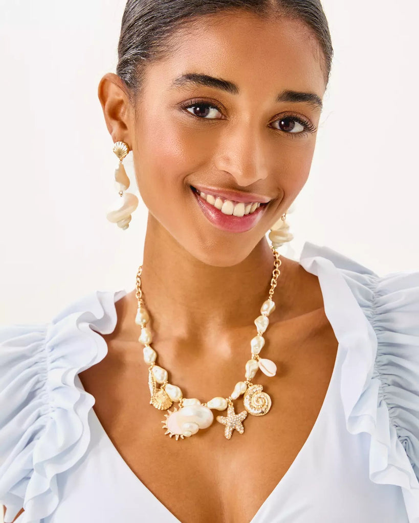 Summer Serenade Charm NecklaceHeartland Retail ItemsLILLY PULITZERThe Printed Peach Savannah
