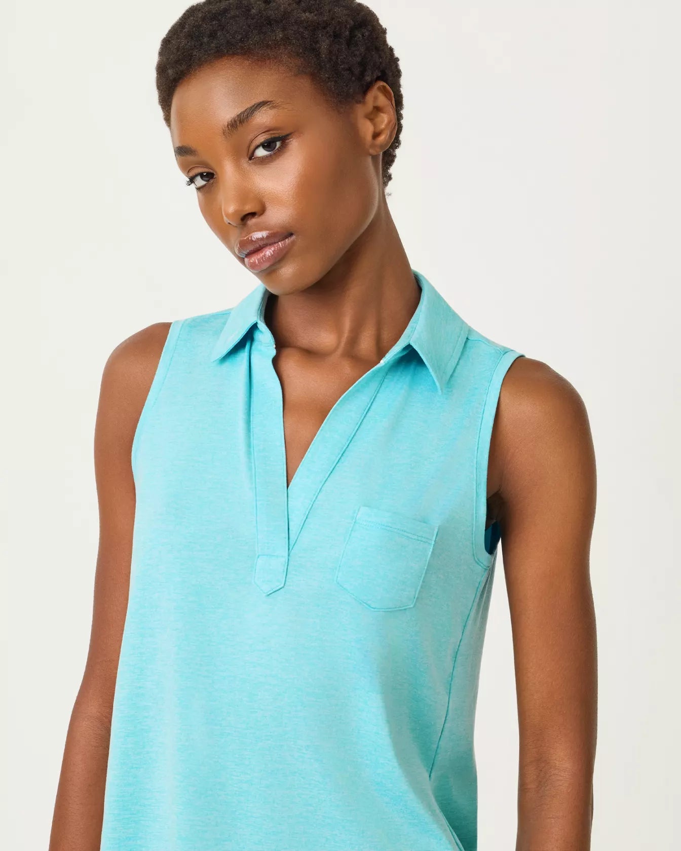 UPF 50+ Dune Sleeveless PoloActive - Active Tops - TanksLILLY PULITZERThe Printed Peach Savannah