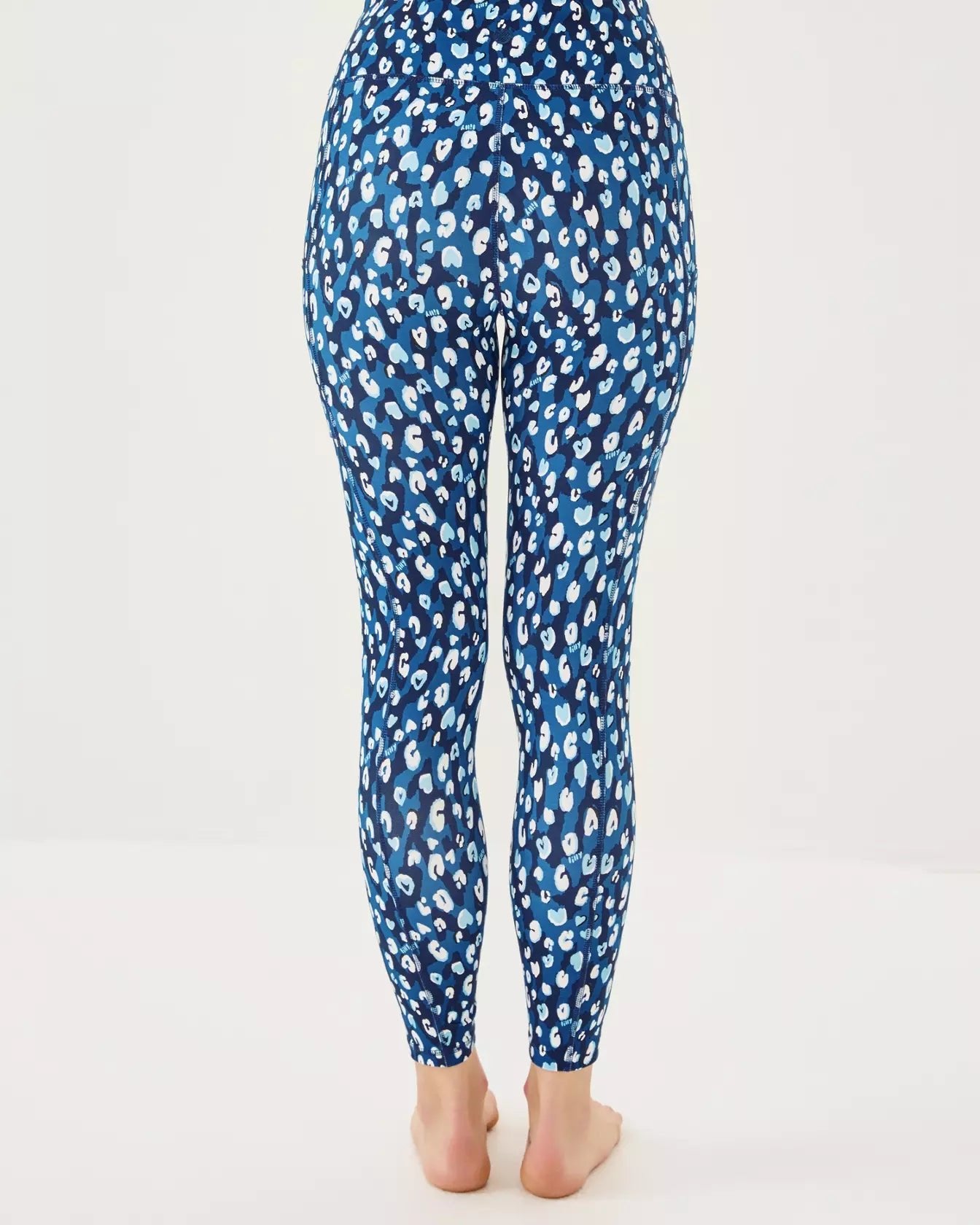 UPF 50+ Luxletic 26" Weekender High Rise LeggingActive - Active Bottoms - Leggings & PantsLILLY PULITZERThe Printed Peach Savannah