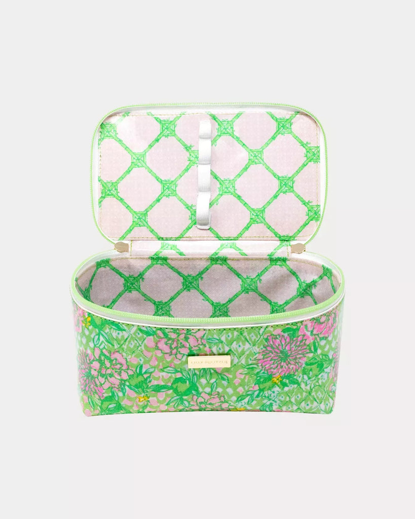 Vanity CaseHeartland Retail ItemsLILLY PULITZERThe Printed Peach Savannah